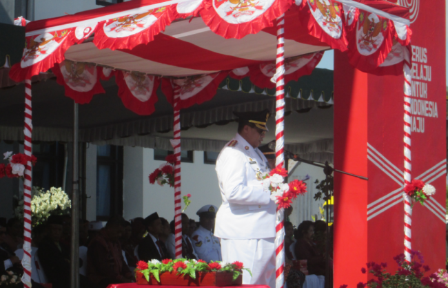 Penjabat Bupati Lembata,Drs. Matheos Tan, M.M,