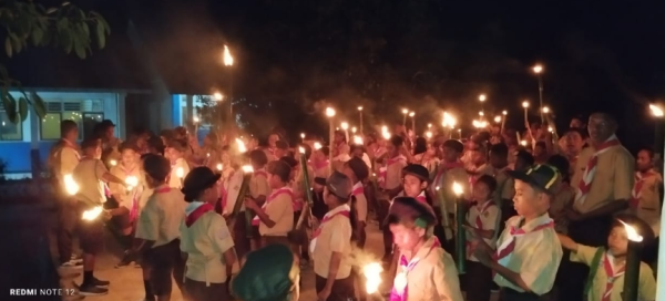gerakan Pramuka Malam penuh seribu cahaya namun satu terang Generasi SDN Wangatoa