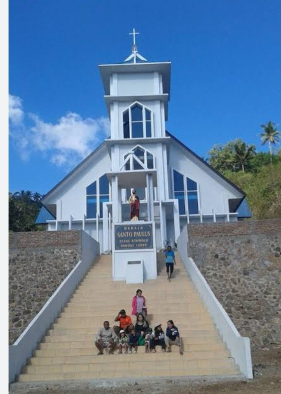 Gereja St Paulus Atawolo Paroki Lerek